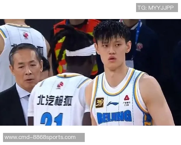 篮球明星因不当行为被公司解雇引发球迷热议与媒体关注